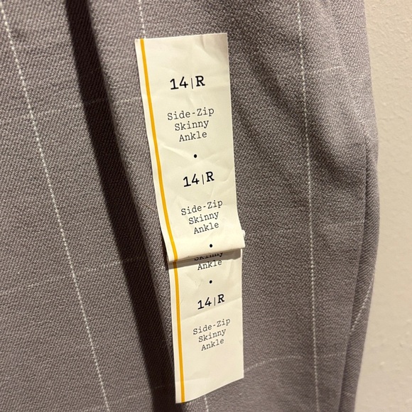 Women’s size 14 R Gray Checkered Pants - Picture 3 of 6
